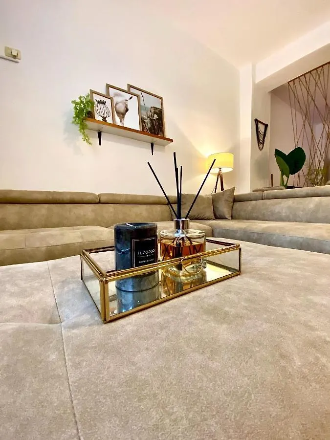 Luxury Apartments In City Center ドゥラス