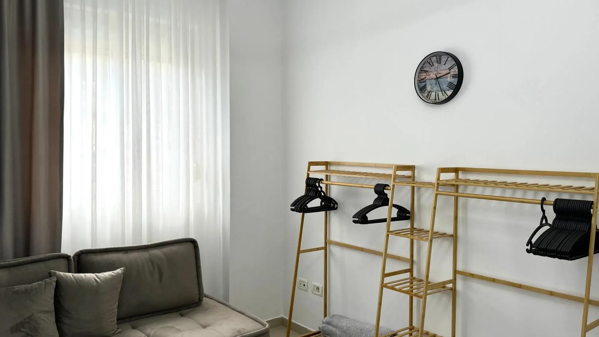 Luxury Apartments In City Center ドゥラス